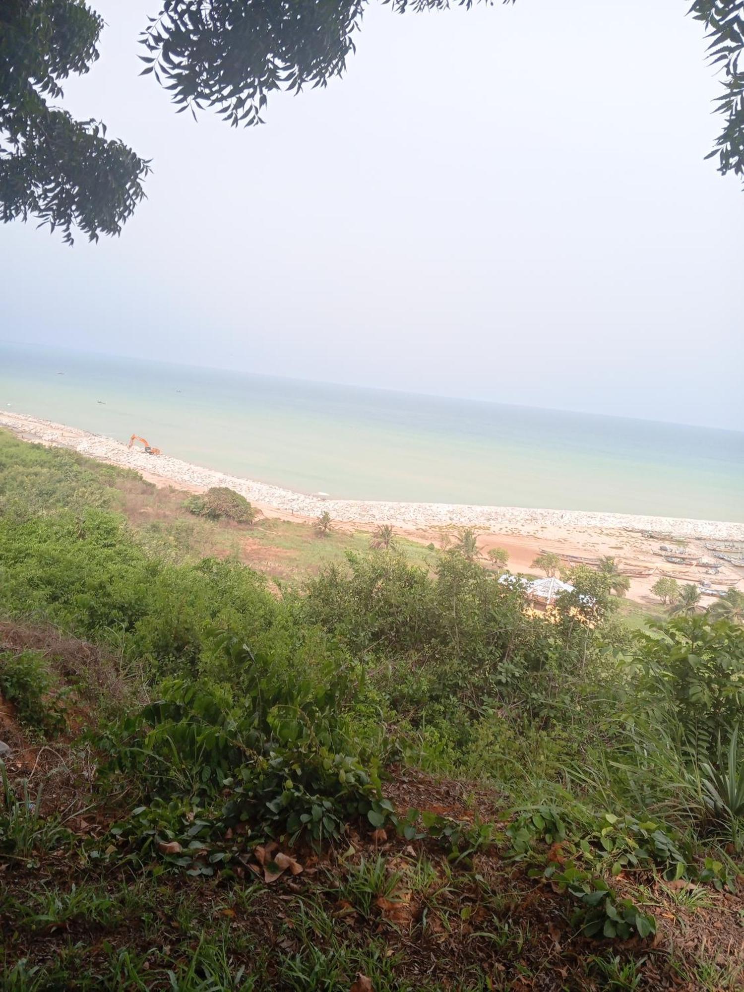 Abuesi Beach Resort تاكورادي المظهر الخارجي الصورة